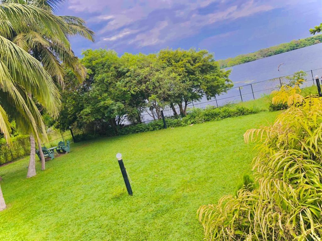 Serenity Lake Resort Yala Tissamaharama Dış mekan fotoğraf
