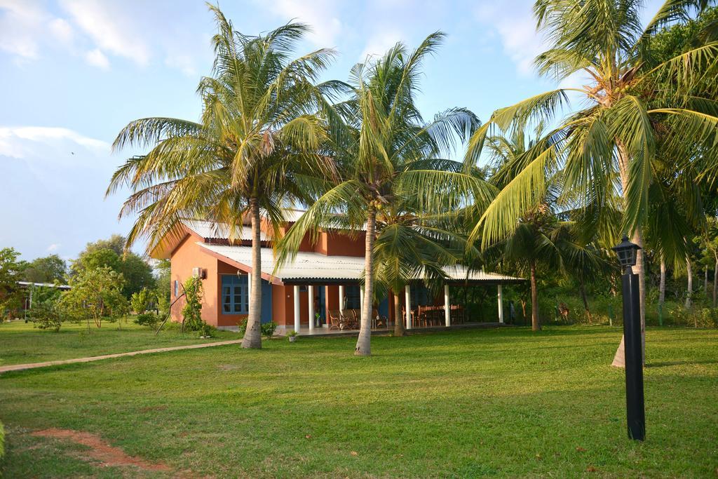Serenity Lake Resort Yala Tissamaharama Dış mekan fotoğraf