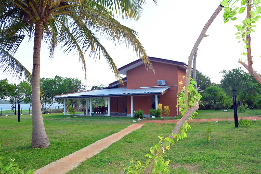Serenity Lake Resort Yala Tissamaharama Dış mekan fotoğraf
