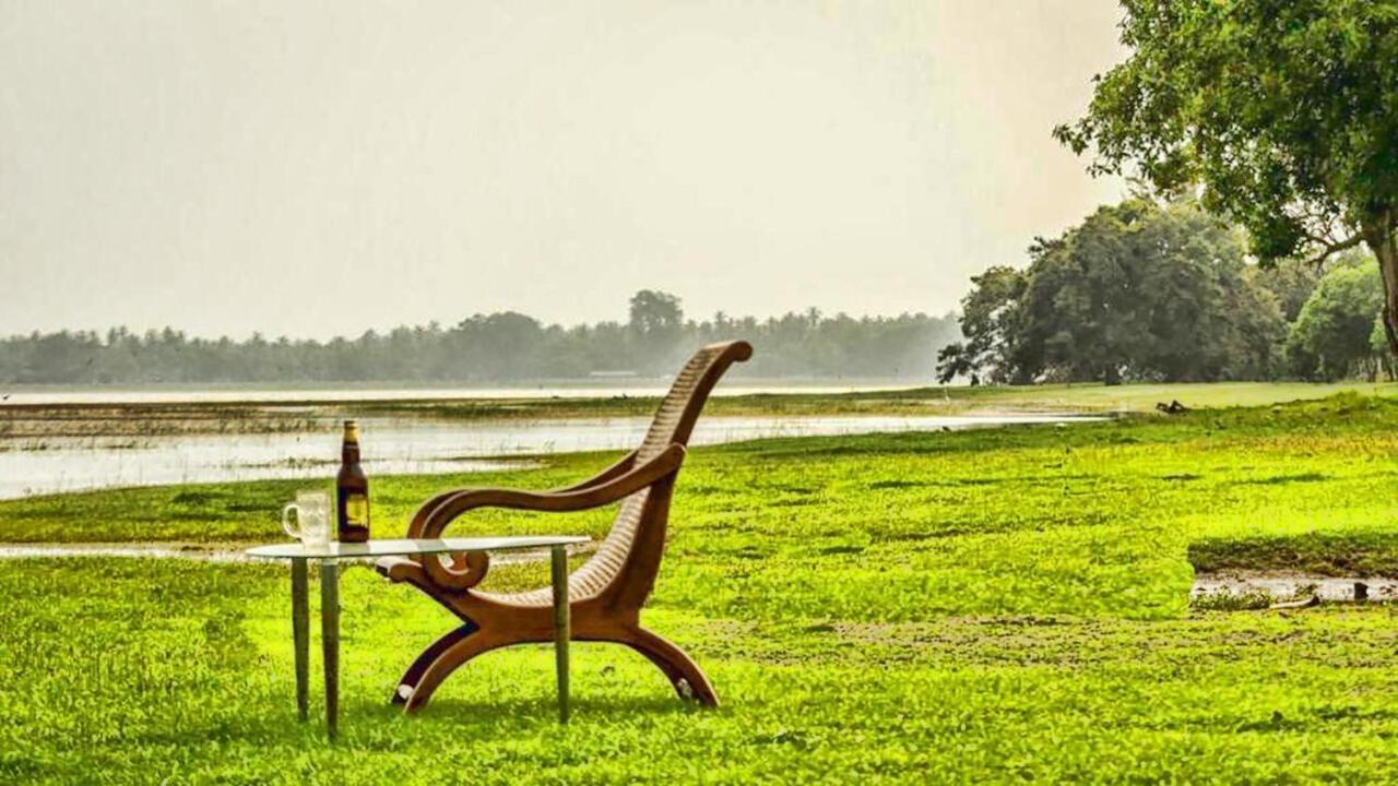 Serenity Lake Resort Yala Tissamaharama Dış mekan fotoğraf